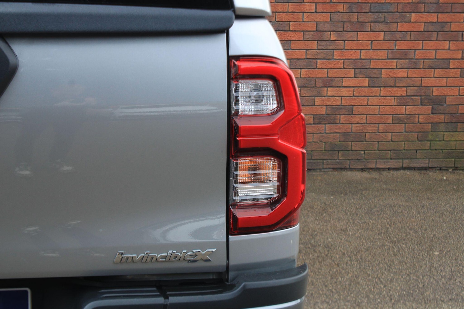 Used Toyota Hilux 2023 for sale - 77190394: Photo 35