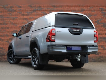 Used Toyota Hilux 2023 for sale - 77190394: Photo
