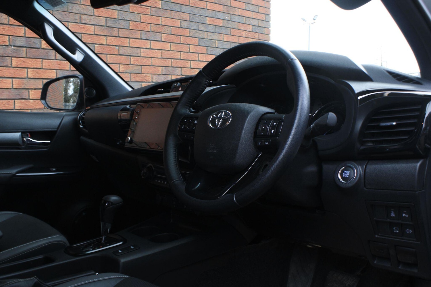 Used Toyota Hilux 2023 for sale - 77190394: Photo 5