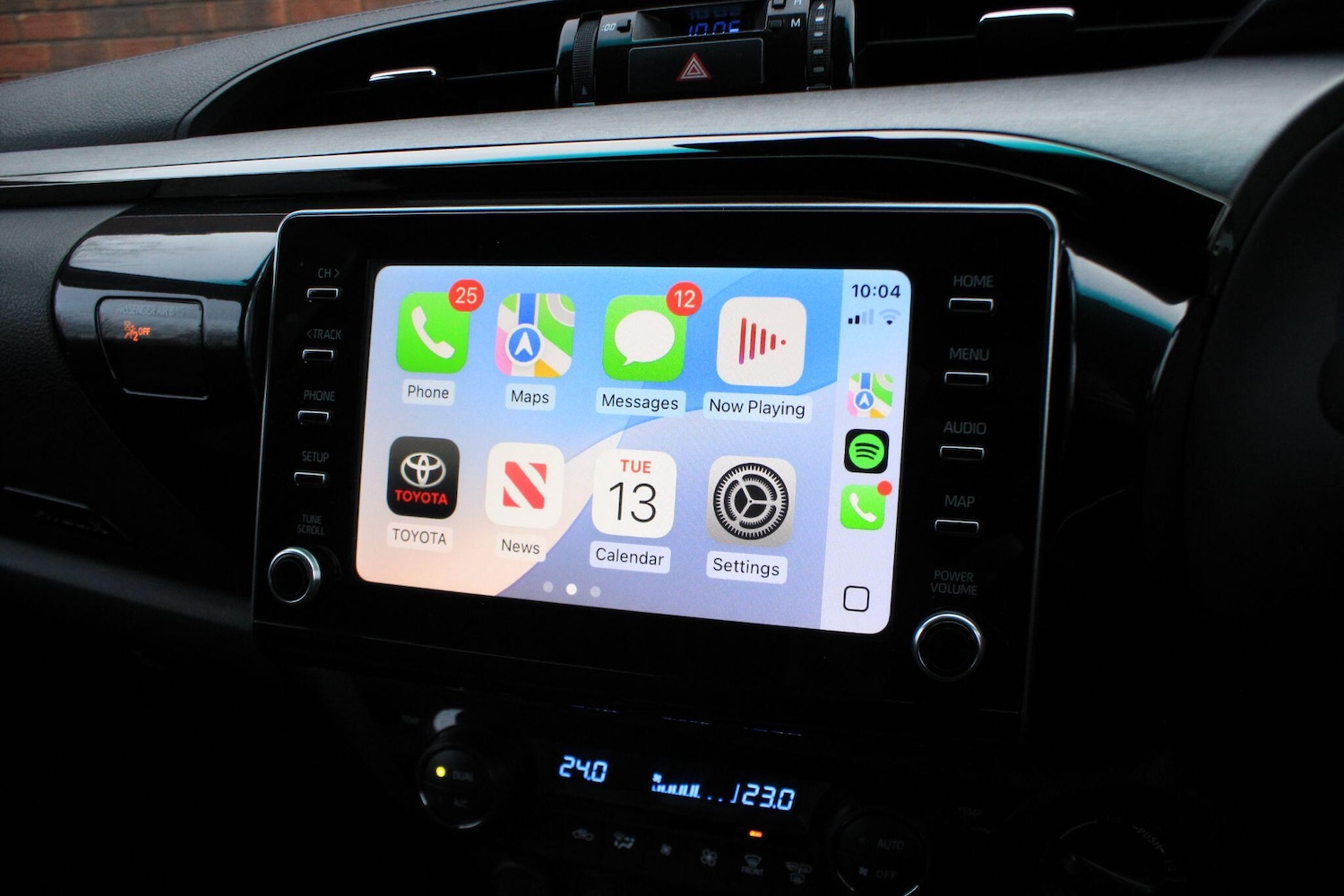 Used Toyota Hilux 2023 for sale - 77190394: Photo 6