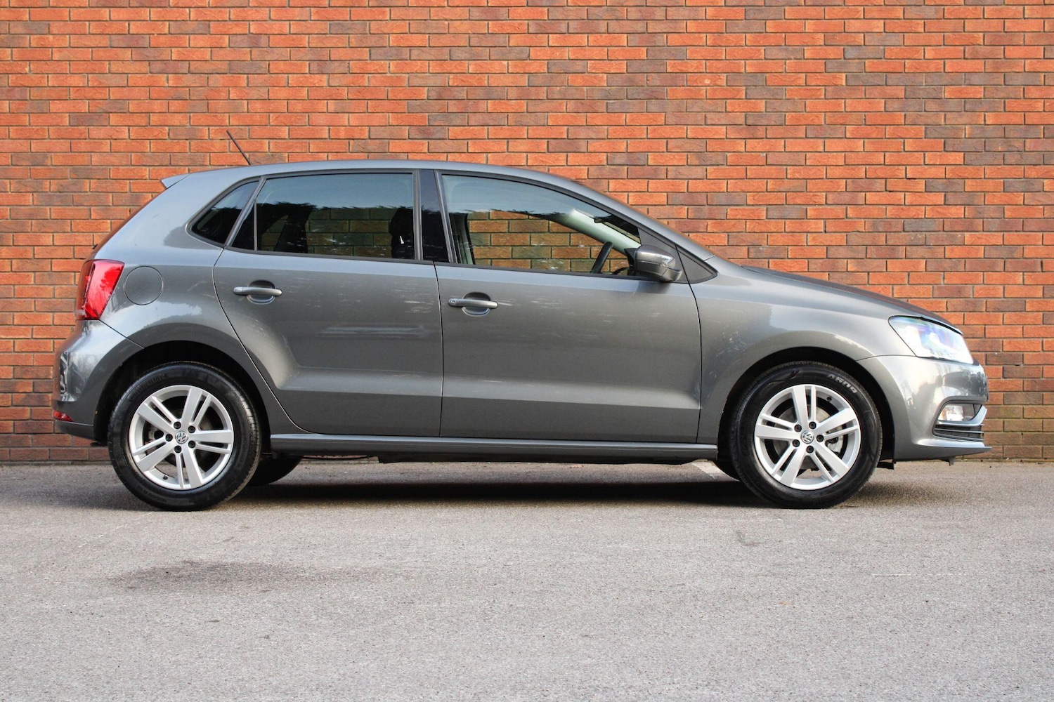 Used Volkswagen Polo for sale - 77957418: Photo 2