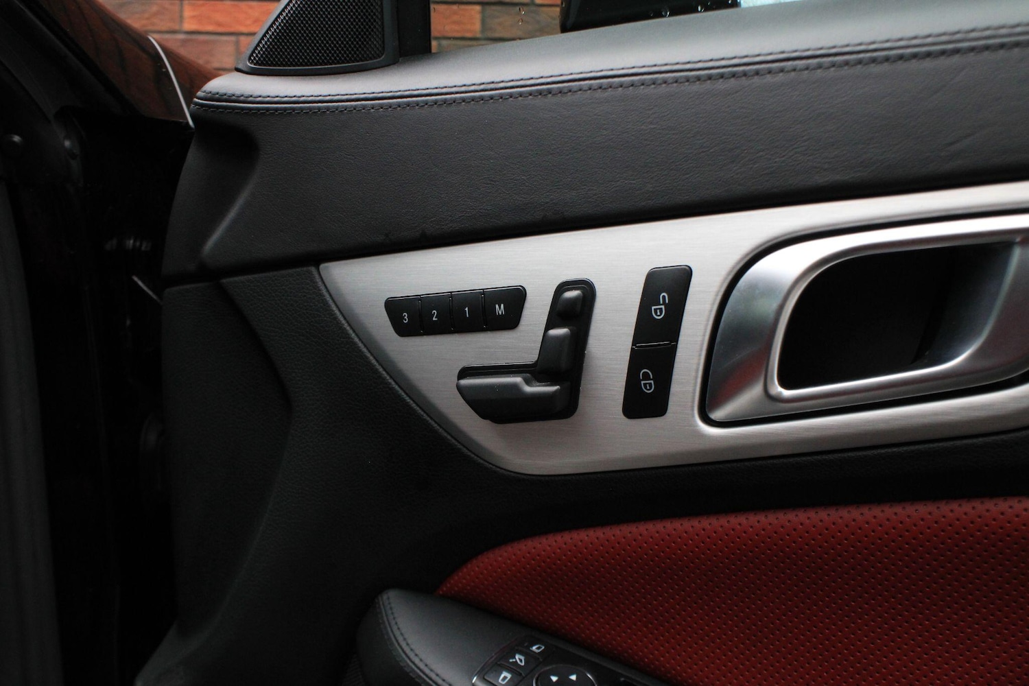 Used Mercedes-Benz SLK 2013 for sale - 76619858: Photo 31