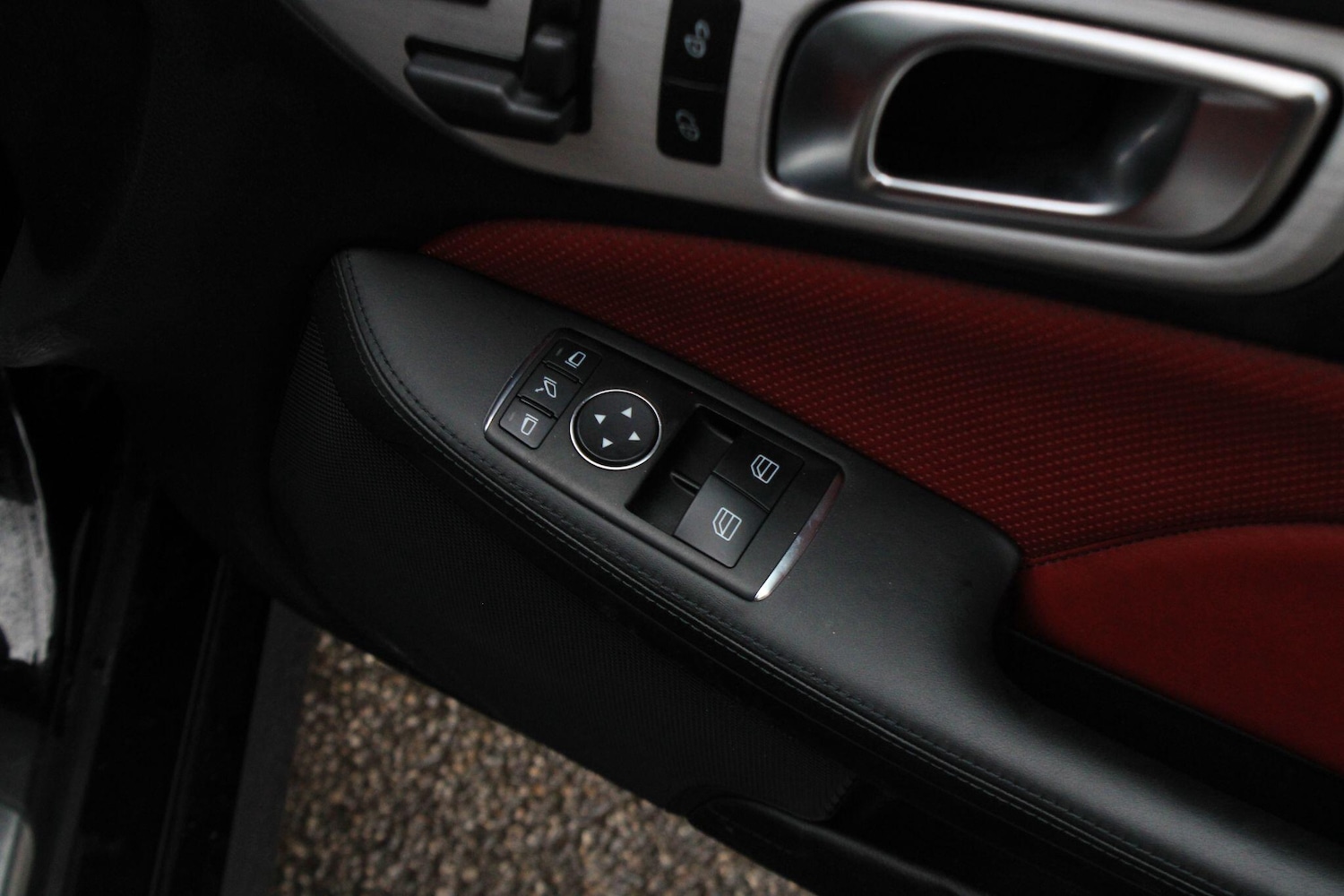 Used Mercedes-Benz SLK 2013 for sale - 76619858: Photo 33