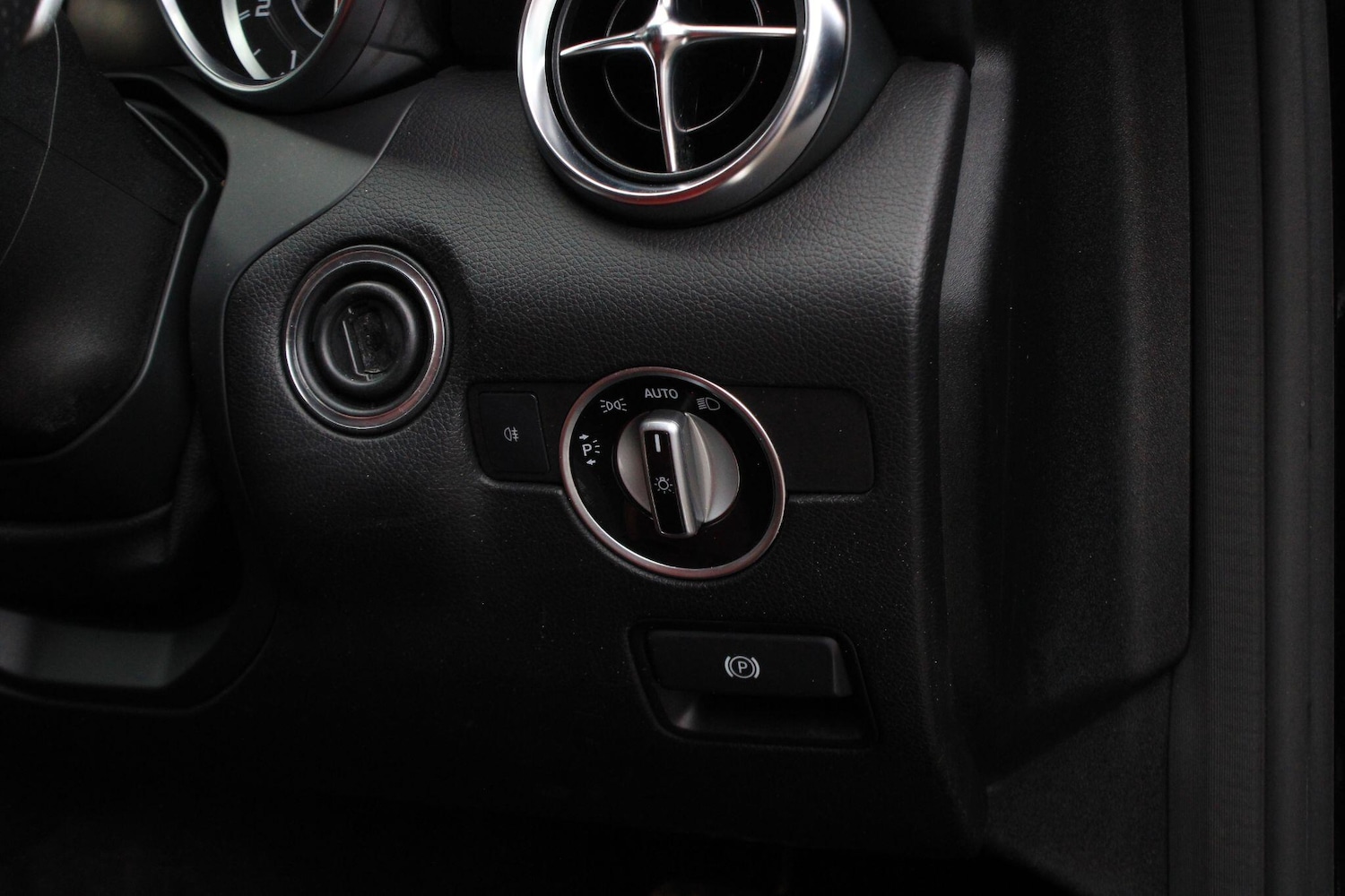 Used Mercedes-Benz SLK 2013 for sale - 76619858: Photo 34