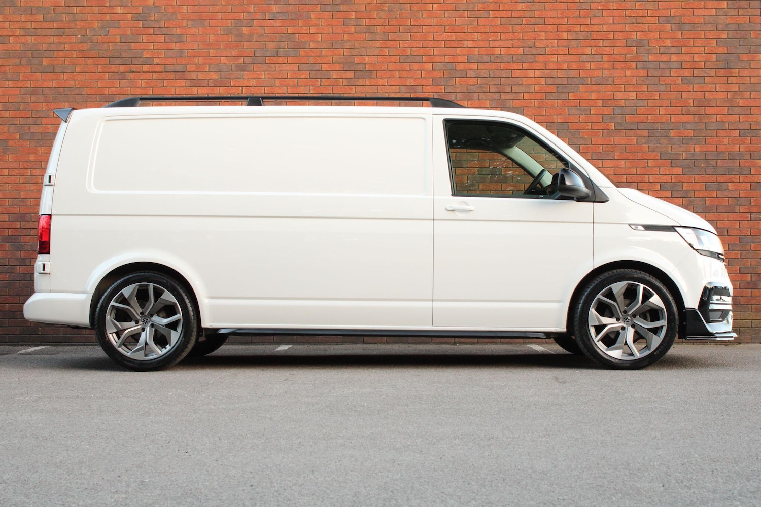 Used Volkswagen Transporter for sale - 77925607: Photo 2