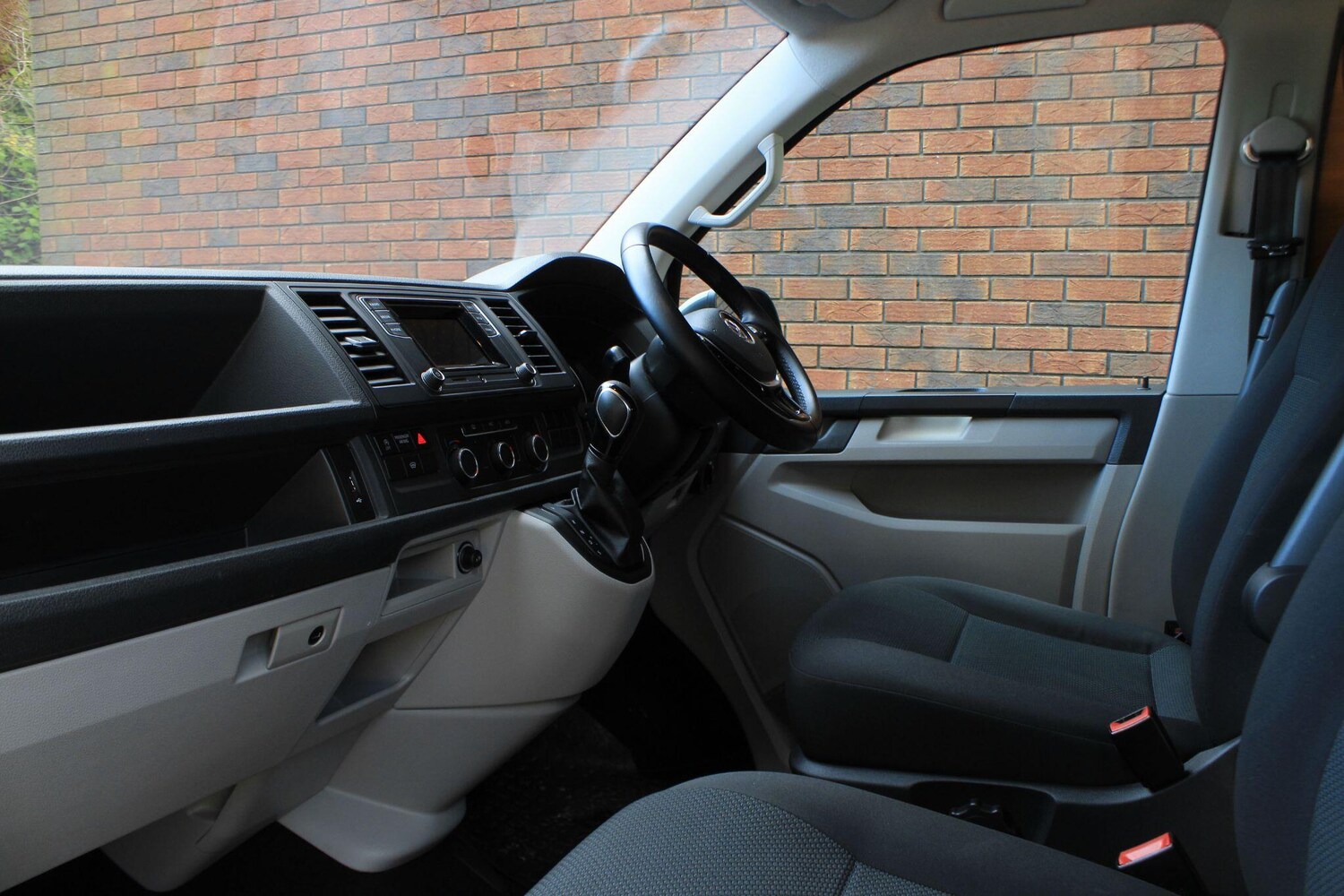 Used Volkswagen Transporter 2018 for sale - 76701905: Photo 19