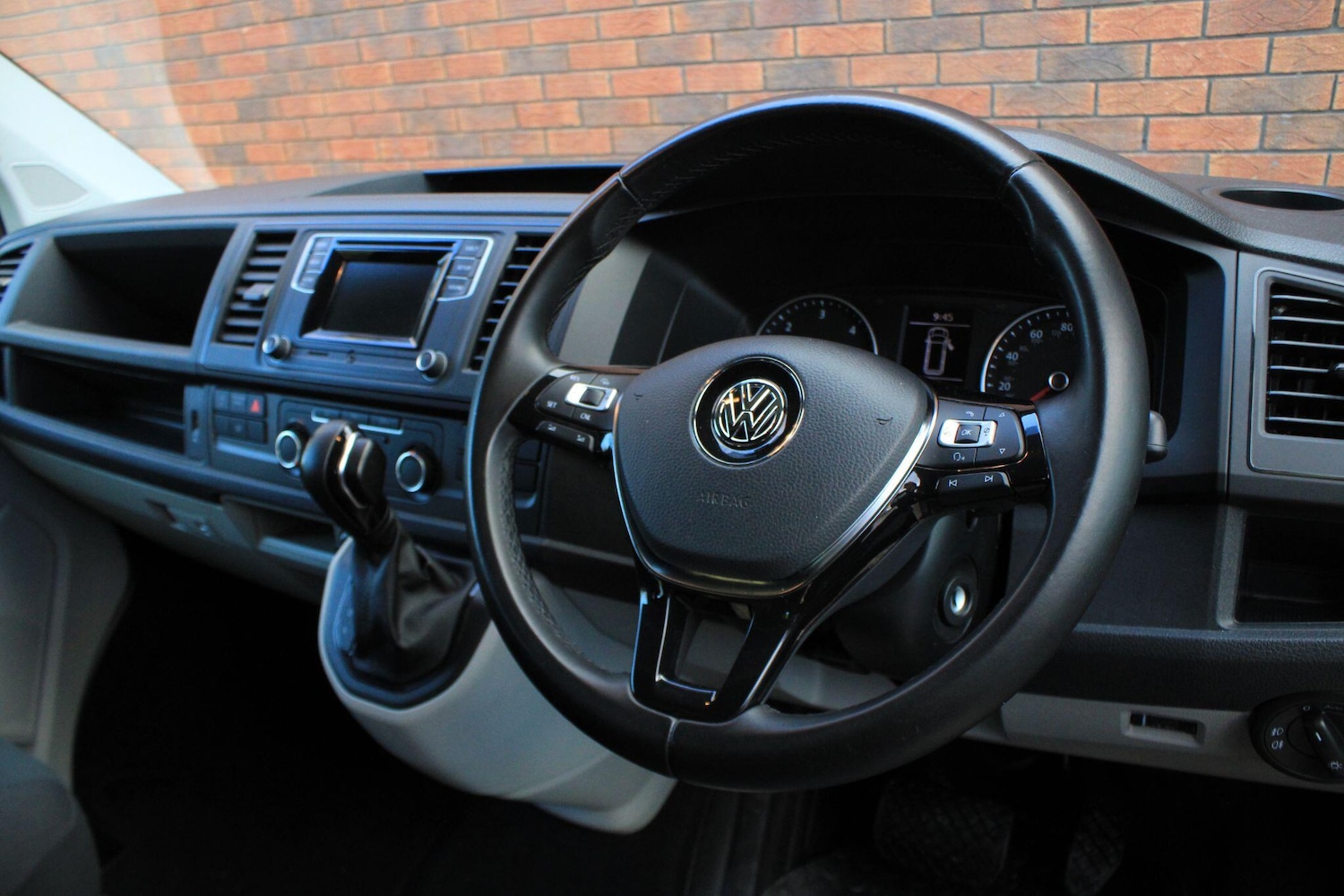 Used Volkswagen Transporter 2018 for sale - 76701905: Photo 6