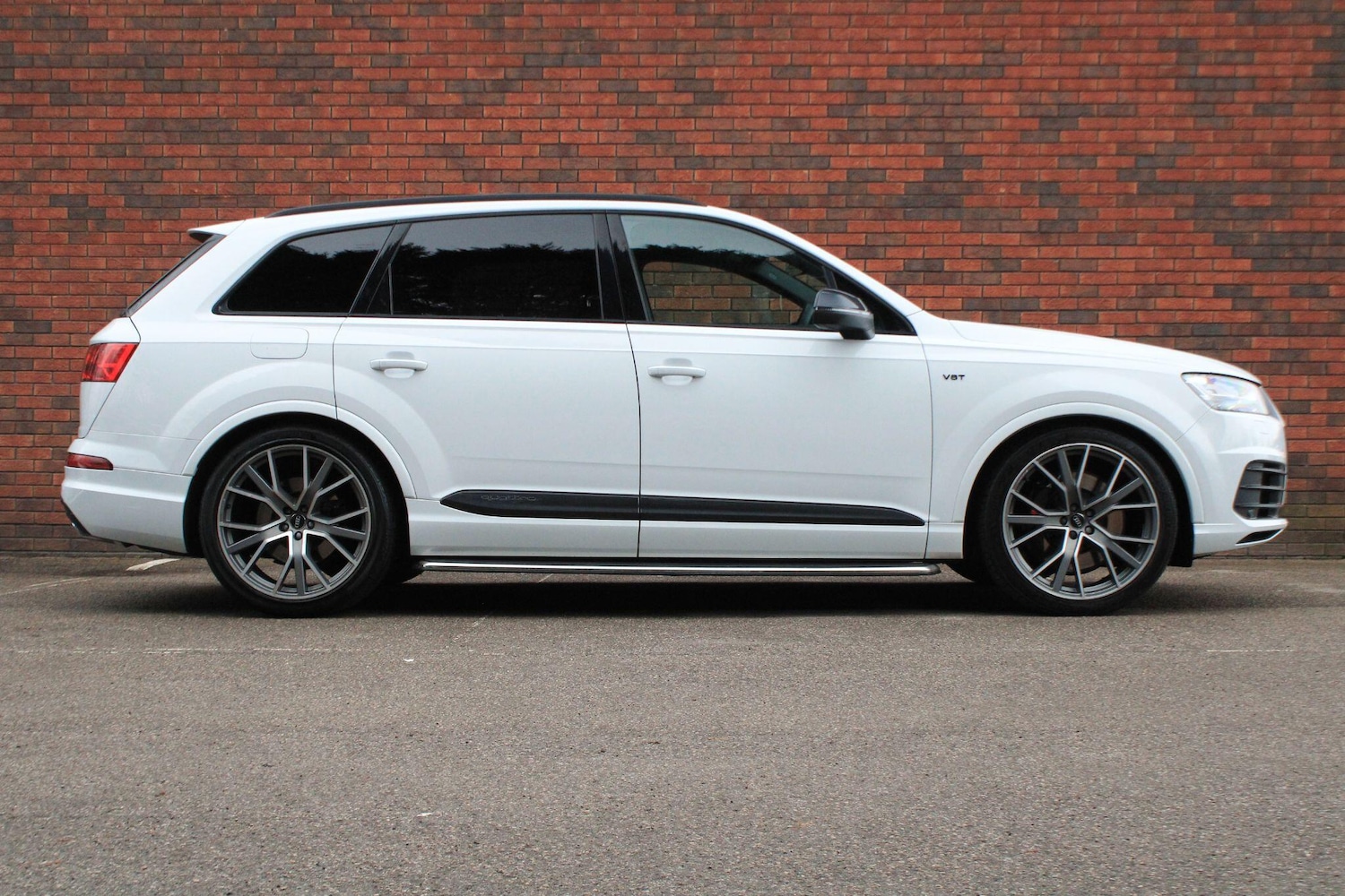 Used Audi Q7 2018 for sale - 76976699: Photo 2