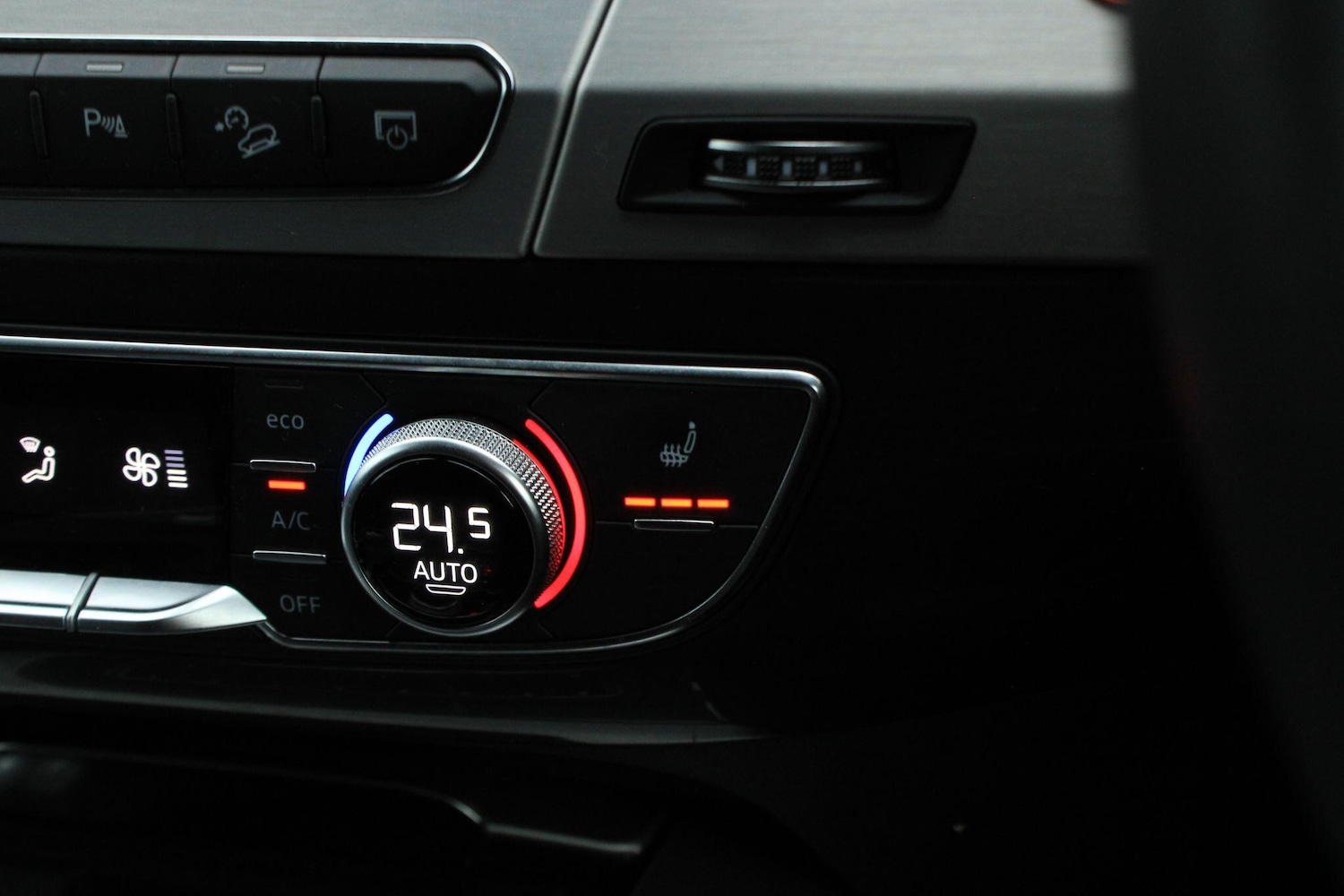 Used Audi Q7 2018 for sale - 76976699: Photo 28