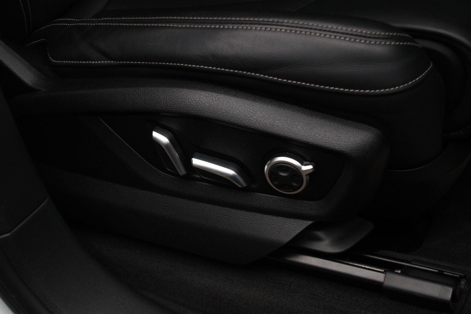 Used Audi Q7 2018 for sale - 76976699: Photo 37