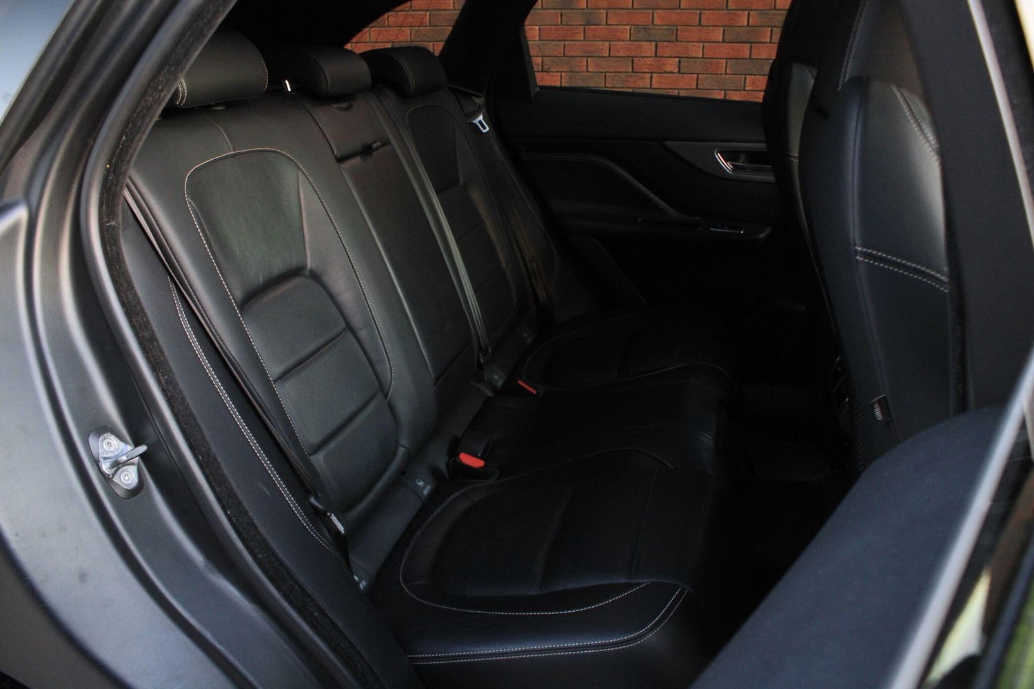 Used Jaguar F-Pace 2017 for sale - 76645534: Photo 10