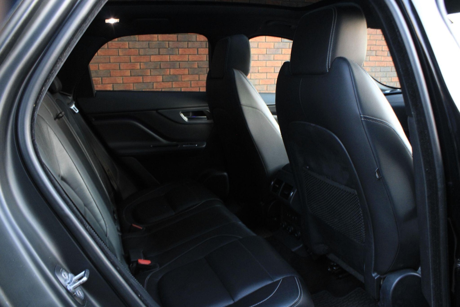 Used Jaguar F-Pace 2017 for sale - 76645534: Photo 11