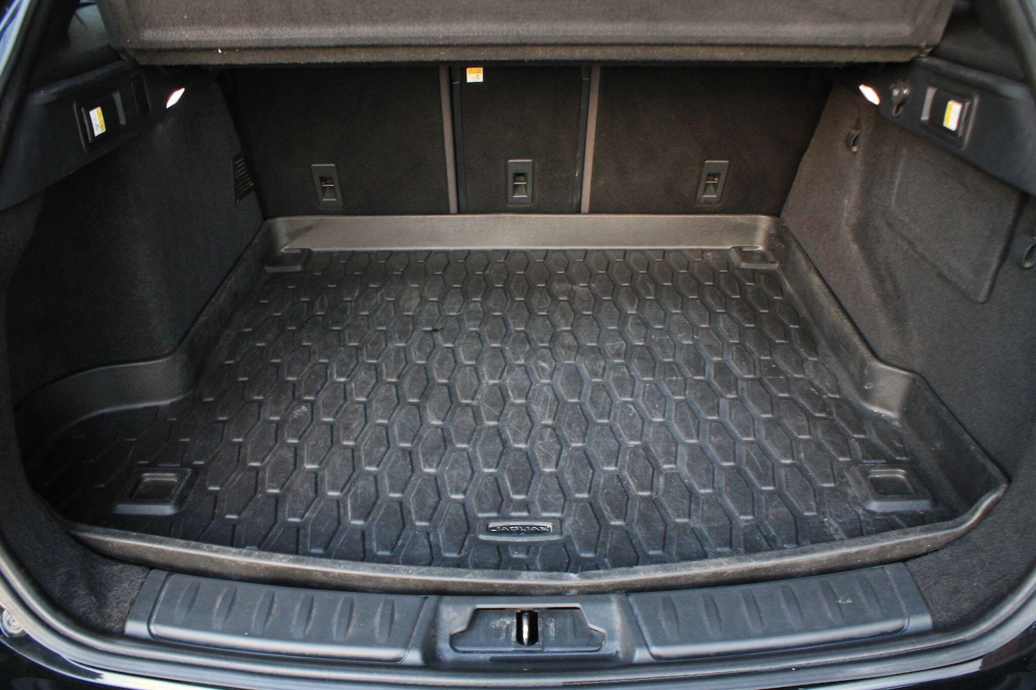 Used Jaguar F-Pace 2017 for sale - 76645534: Photo 12