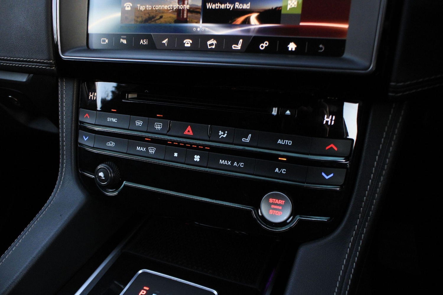 Used Jaguar F-Pace 2017 for sale - 76645534: Photo 19