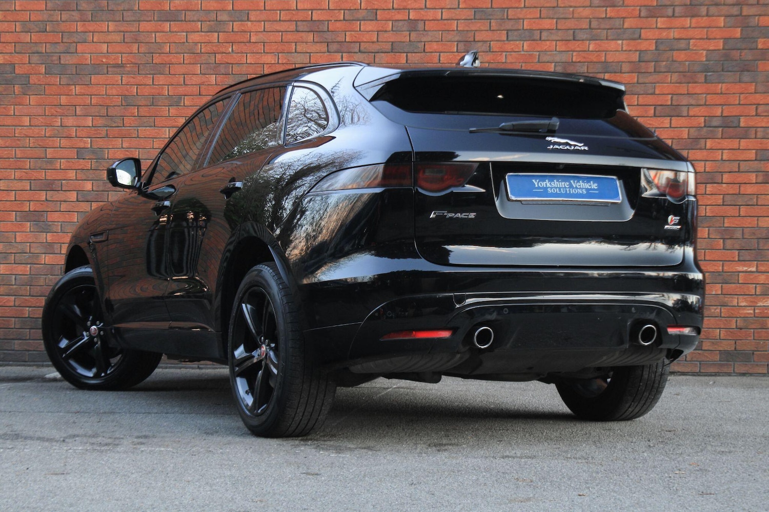 Used Jaguar F-Pace 2017 for sale - 76645534: Photo 3