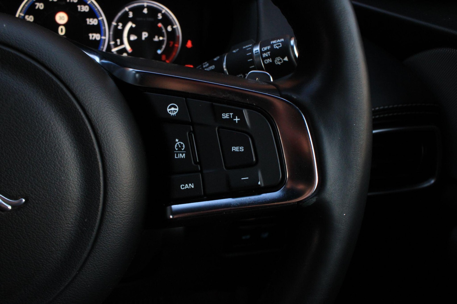 Used Jaguar F-Pace 2017 for sale - 76645534: Photo 30