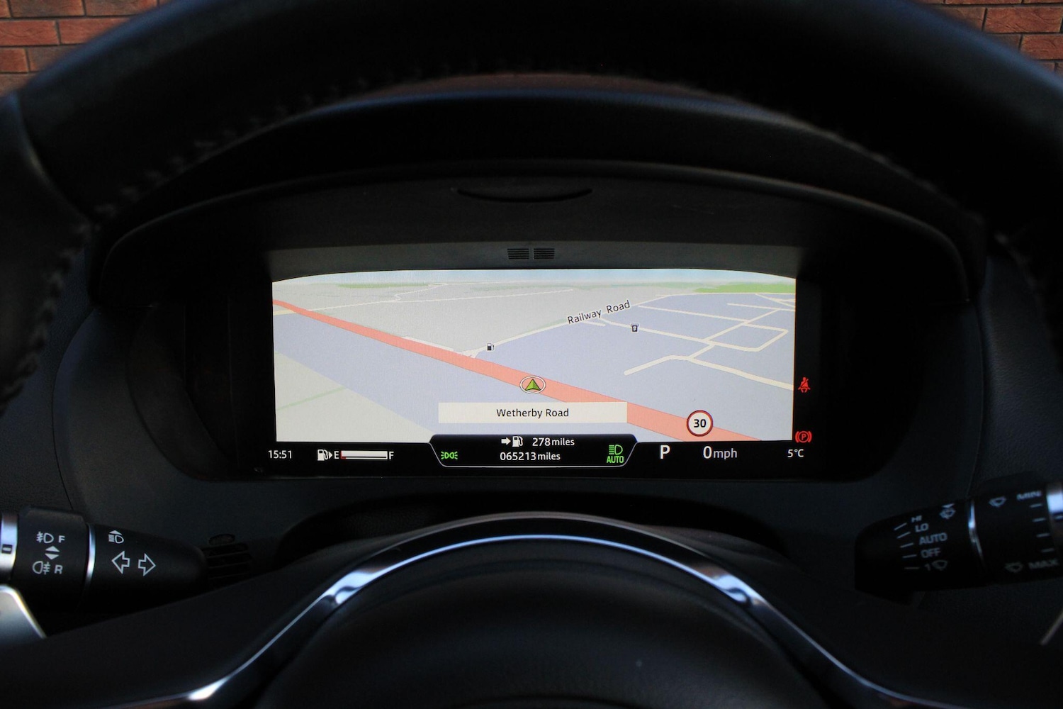 Used Jaguar F-Pace 2017 for sale - 76645534: Photo 7