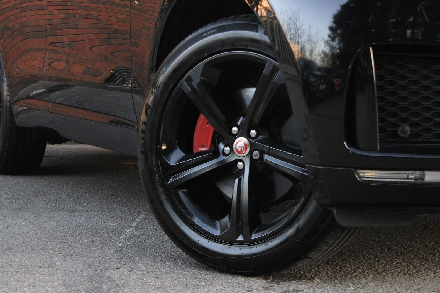 Used Jaguar F-Pace 2017 for sale - 76645534: Photo 8