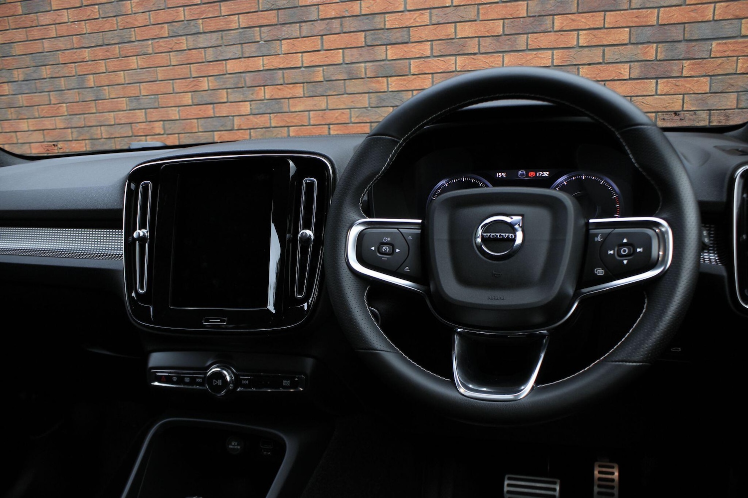 Used Volvo XC40 2021 for sale - 76152391: Photo 11