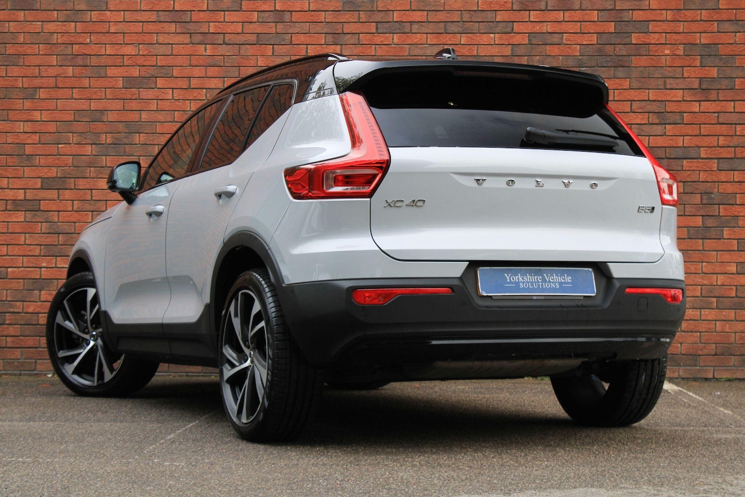Used Volvo XC40 2021 for sale - 76152391: Photo 3
