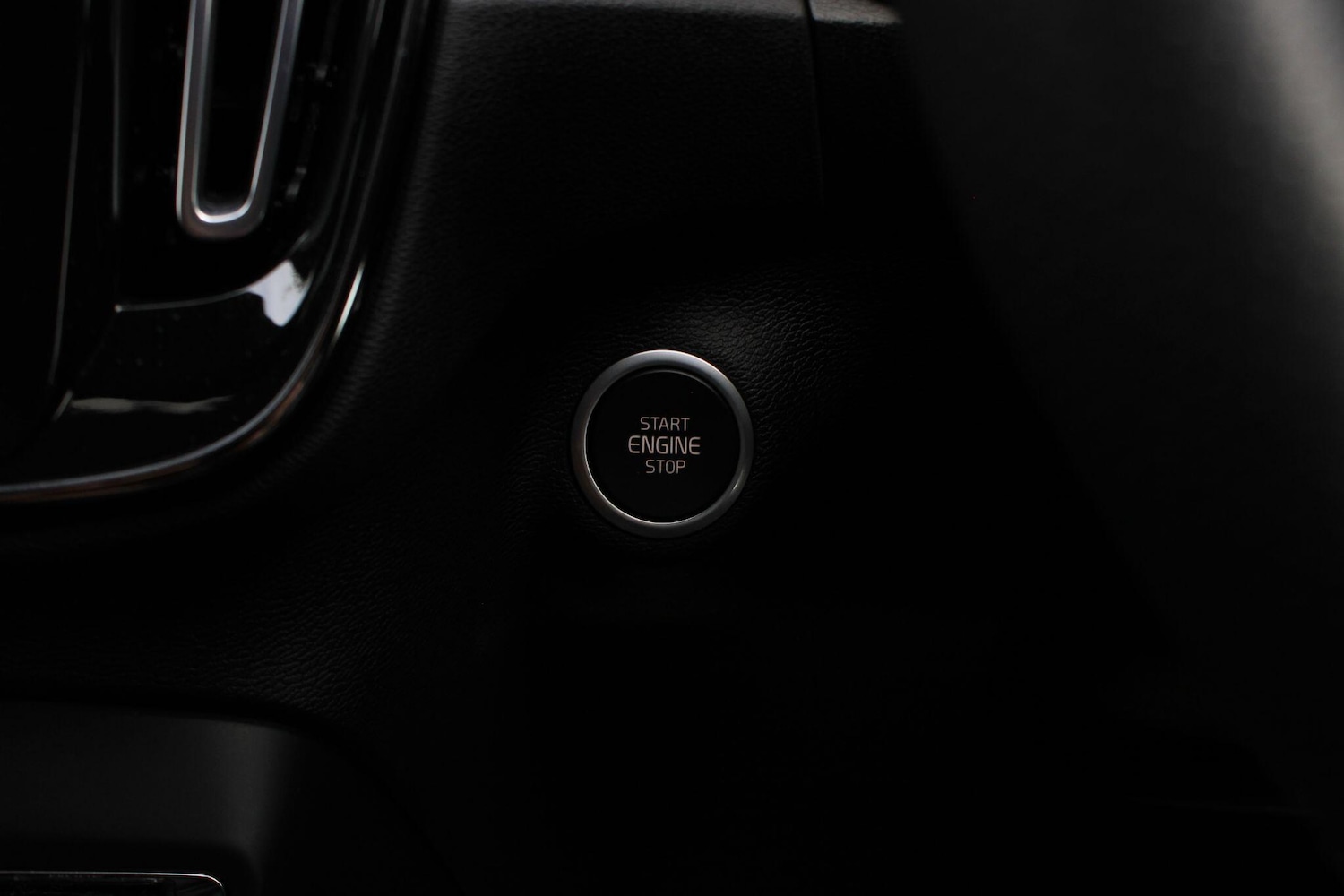 Used Volvo XC40 2021 for sale - 76152391: Photo 36