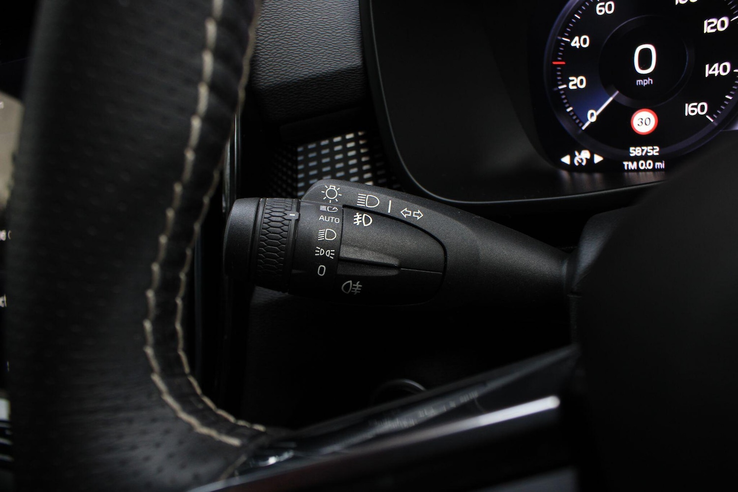 Used Volvo XC40 2021 for sale - 76152391: Photo 39