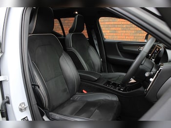Used Volvo XC40 2021 for sale - 76152391: Photo 4