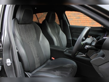 Used Peugeot 408 2023 for sale - 76151685: Photo 4
