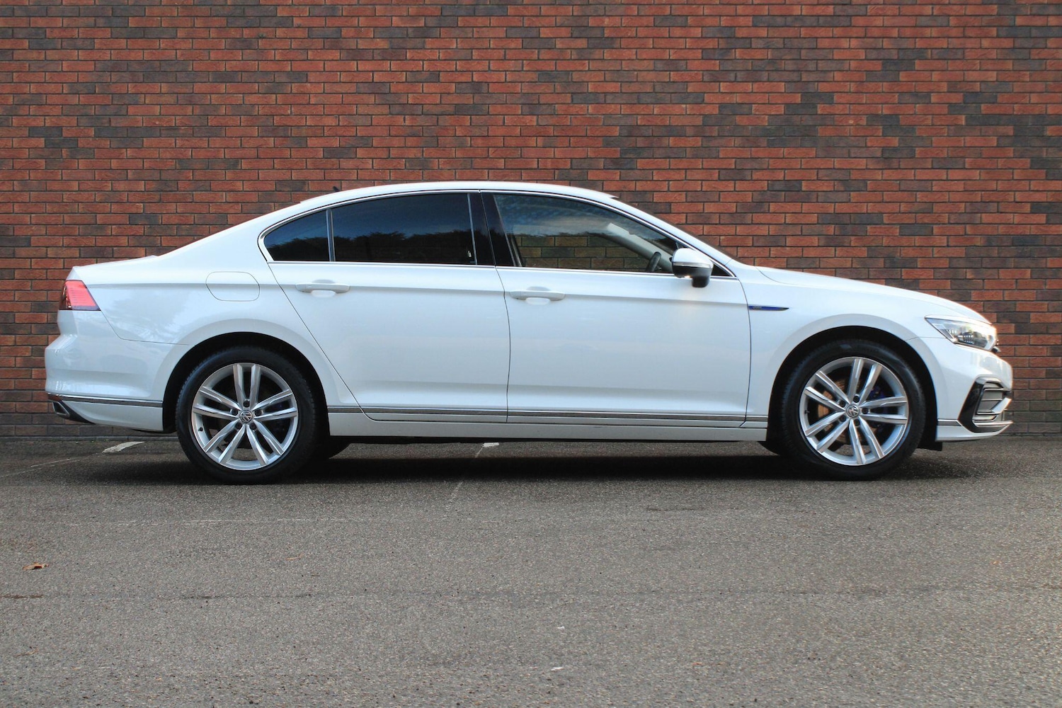Used Volkswagen Passat for sale - 77216050: Photo 2