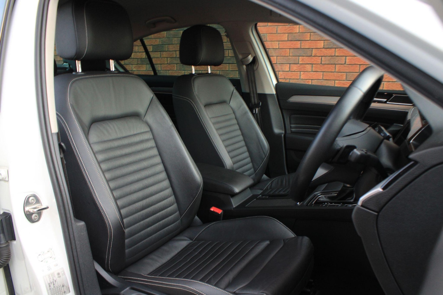 Used Volkswagen Passat for sale - 77216050: Photo 4