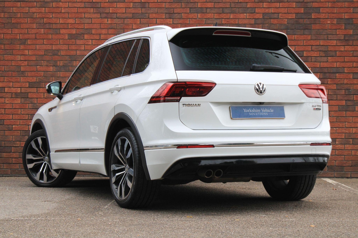 Used Volkswagen Tiguan 2017 for sale - 76619645: Photo 3