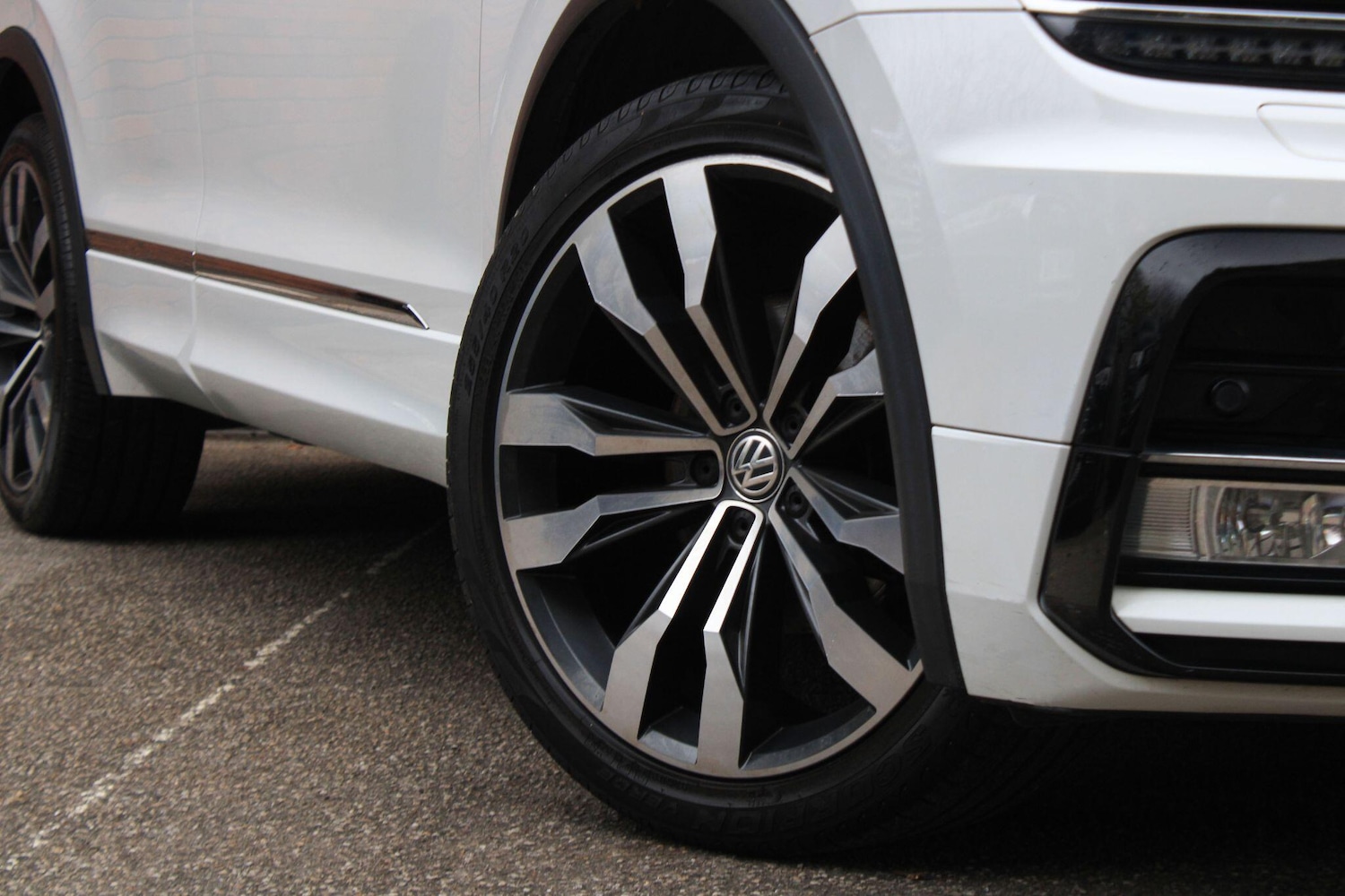 Used Volkswagen Tiguan 2017 for sale - 76619645: Photo 9