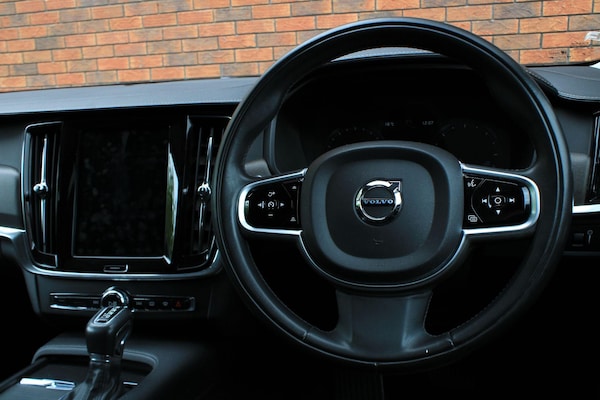 Used Volvo V90 Cross Country 2019 for sale - 73226084: Photo 10