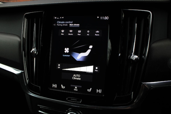 Used Volvo V90 Cross Country 2019 for sale - 73226084: Photo 28