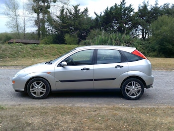 Used Ford Focus 2001 for sale - 79582764: Photo