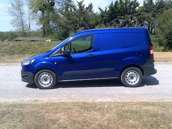 Used Ford Transit Courier 2018 for sale - 79405226: Photo