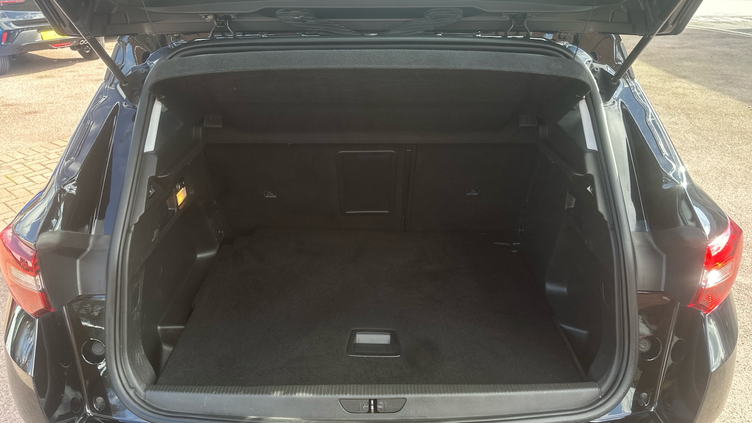 Used Vauxhall Grandland X 2019 for sale - 78168668: Photo 4