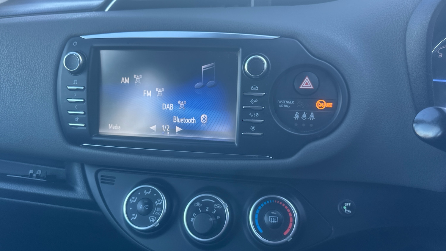 Used Toyota Yaris 2018 for sale - 77115794: Photo 29