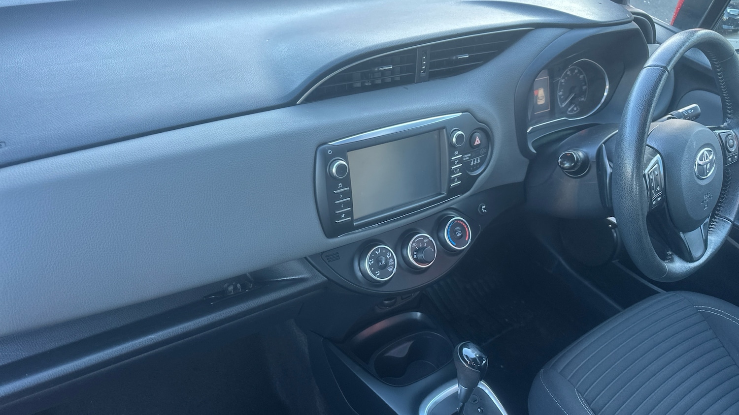 Used Toyota Yaris 2018 for sale - 77115794: Photo 9