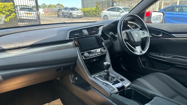 Used Honda Civic 2019 for sale - 76222145: Photo 9