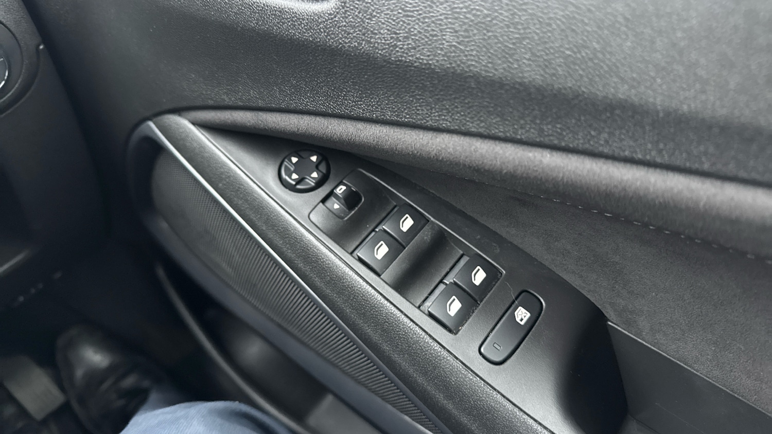 Used Vauxhall Crossland 2022 for sale - 77963079: Photo 22