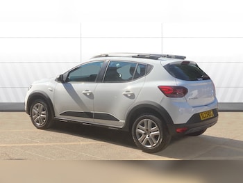 Used Dacia Sandero Stepway 2023 for sale - 79140077: Photo