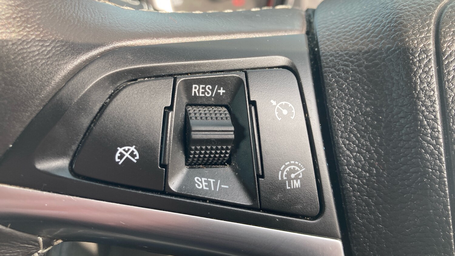 Used Vauxhall Mokka 2016 for sale - 77763312: Photo 28