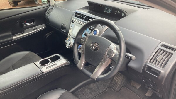 Used Toyota Prius+ 2019 for sale - 76205427: Photo 11