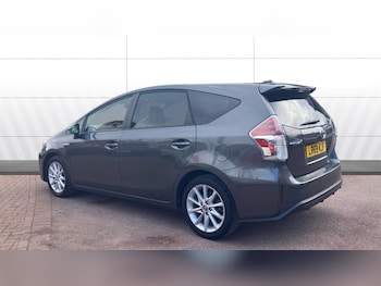 Used Toyota Prius+ 2019 for sale - 76205427: Photo 2