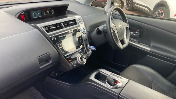 Used Toyota Prius+ 2019 for sale - 76205427: Photo 9