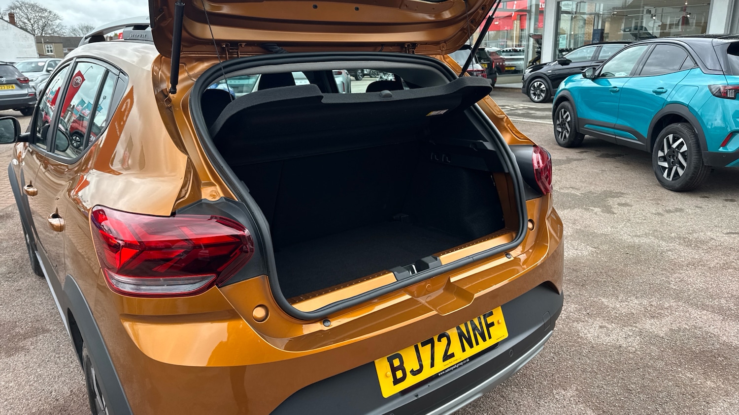 Used Dacia Sandero Stepway 2022 for sale - 77690596: Photo 8