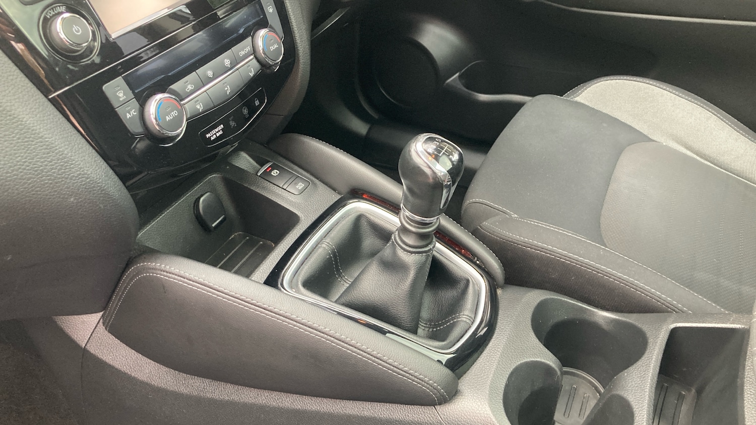 Used Nissan Qashqai 2018 for sale - 76477774: Photo 13