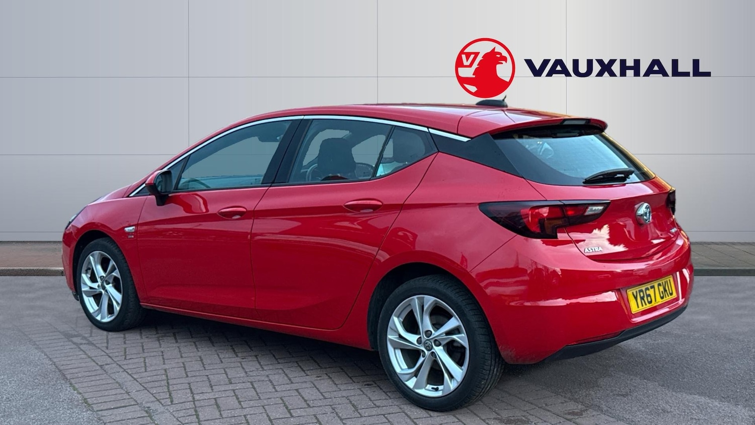 Used Vauxhall Astra 2017 for sale - 76531318: Photo 2
