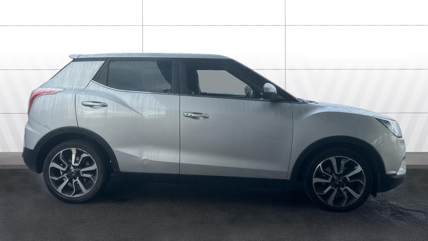 Used Ssangyong Tivoli 2016 for sale - 76664679: Photo 5